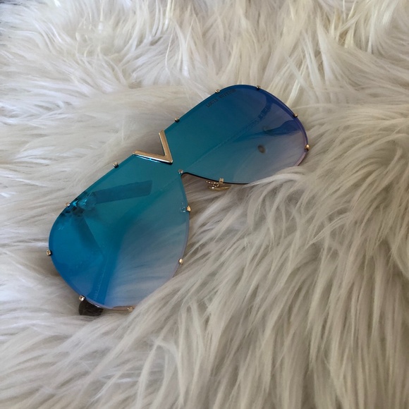 Fashion Sunglasses - Picture 5 of 6